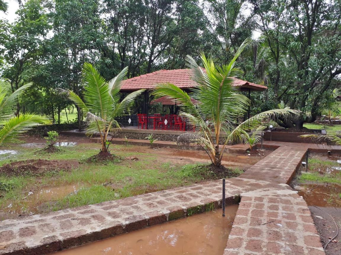 Red Roof Farmhouse Chiplūn Extérieur photo